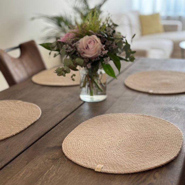 Ovale dkkeserviet i jute  naturlig elegance til bordet (l45xb35) - 4 stk.